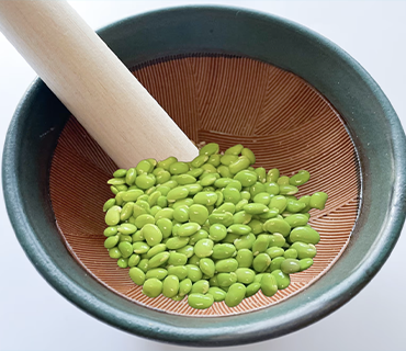 茹でた枝豆